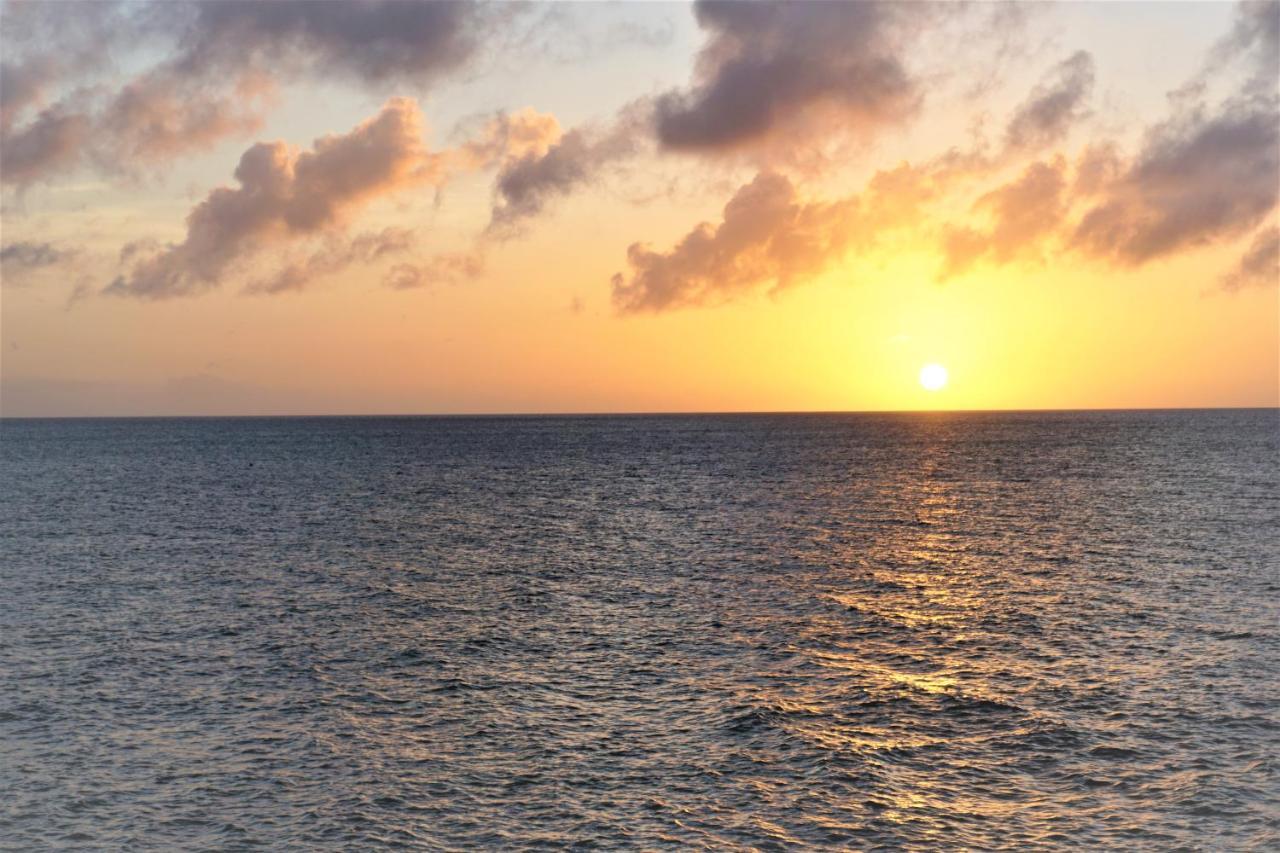Okinawa Ocean Front Hotel Chatan Eksteriør billede